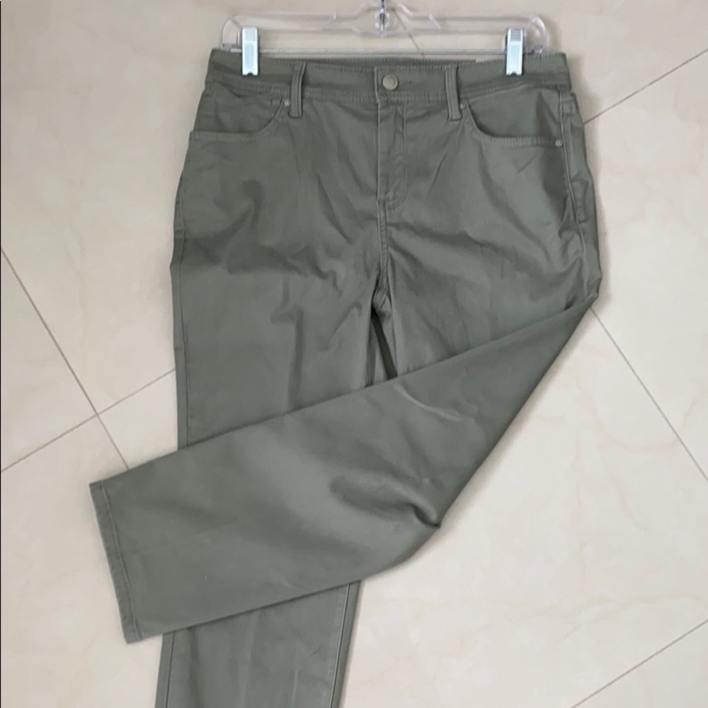 Chico’s Sateen Slim Crops